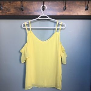 Like New Reitmans Off Shoulder Detailed Blouse